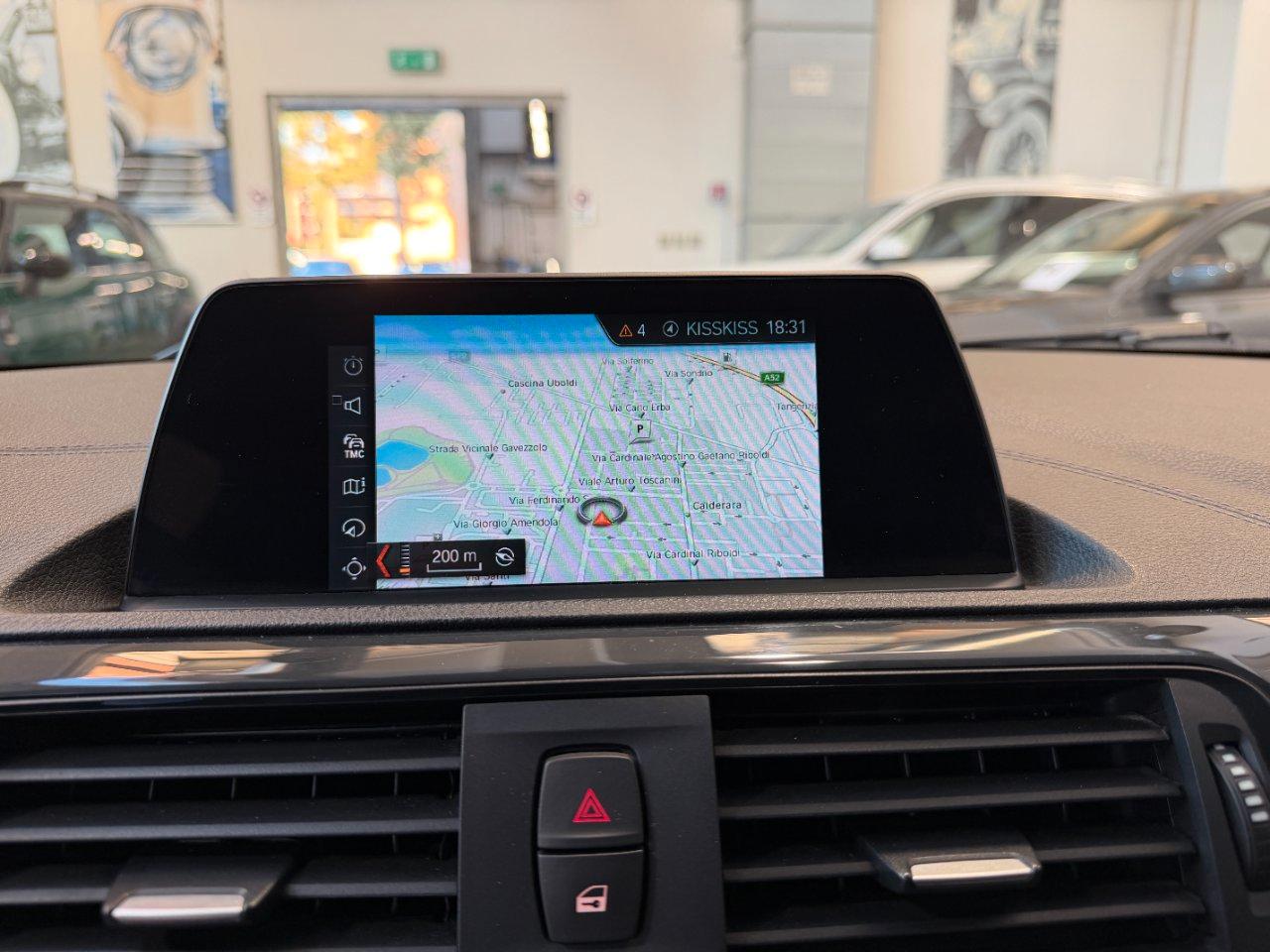 BMW 116 d Urban 5p auto - LED - 17" - Navi