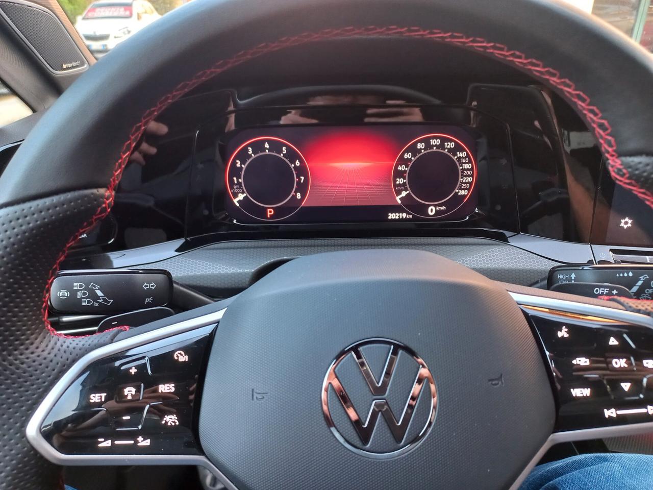 Volkswagen Golf GTI Golf 2.0 TSI GTI DSG