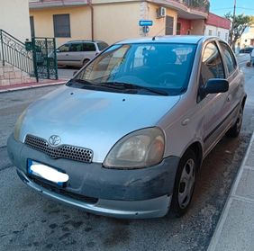 Toyota Yaris 1.0i 16V cat 3 porte Sol GPL