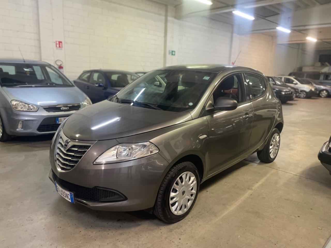 Lancia Ypsilon 0.9 TwinAir 85 CV 5 porte Metano Ecochic Gold