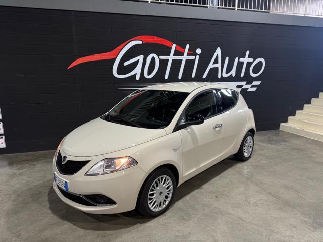 LANCIA Ypsilon 1.2 69 CV 5 porte Platinum