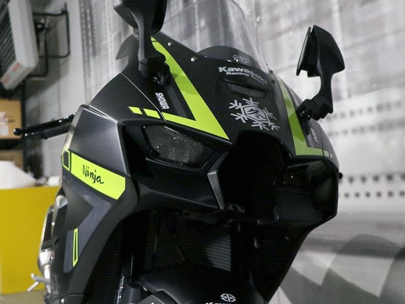 Kawasaki Ninja 1000 ZX-10RR Winter Test