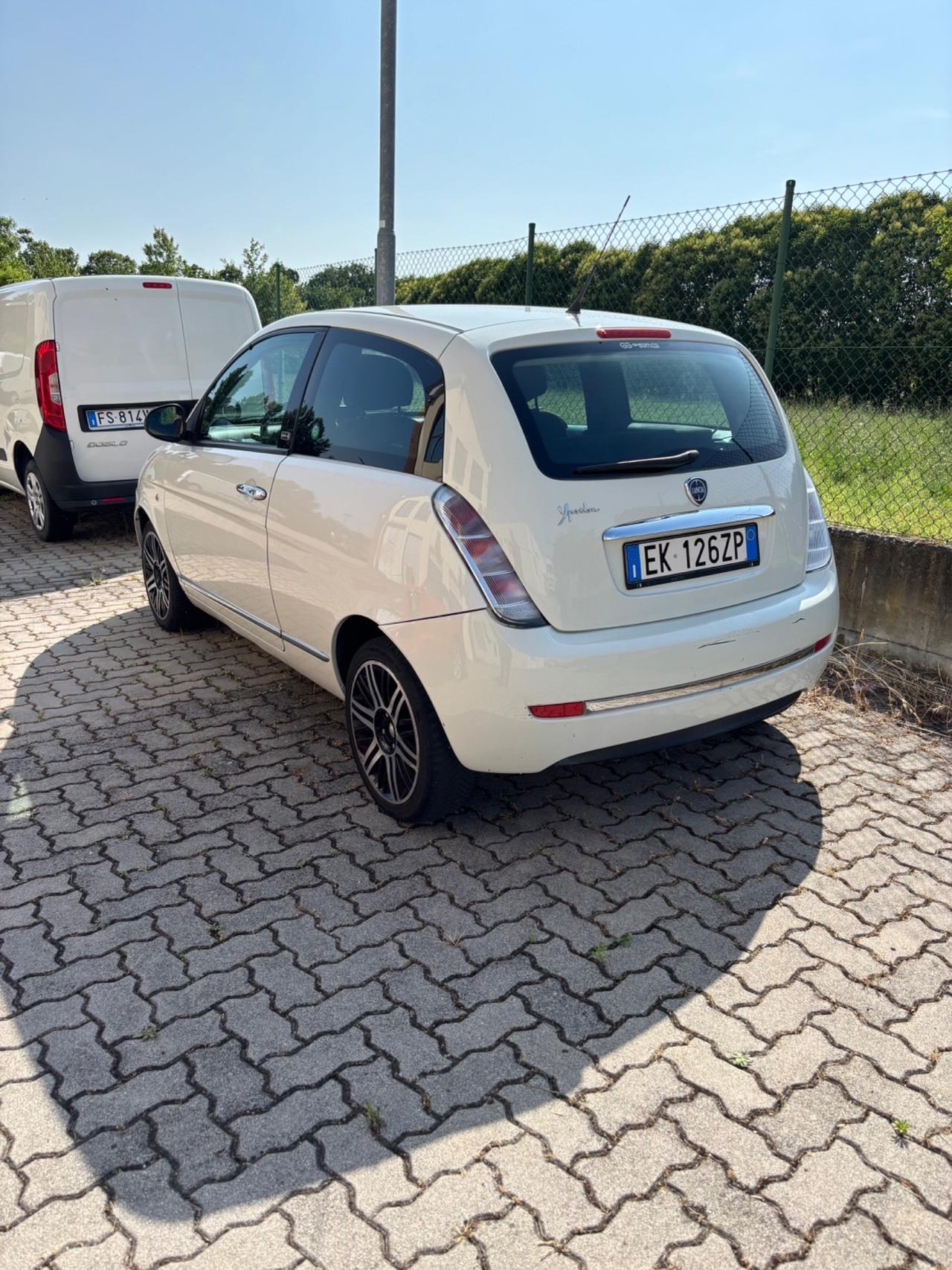 Lancia Ypsilon 1.2 69 CV Diva