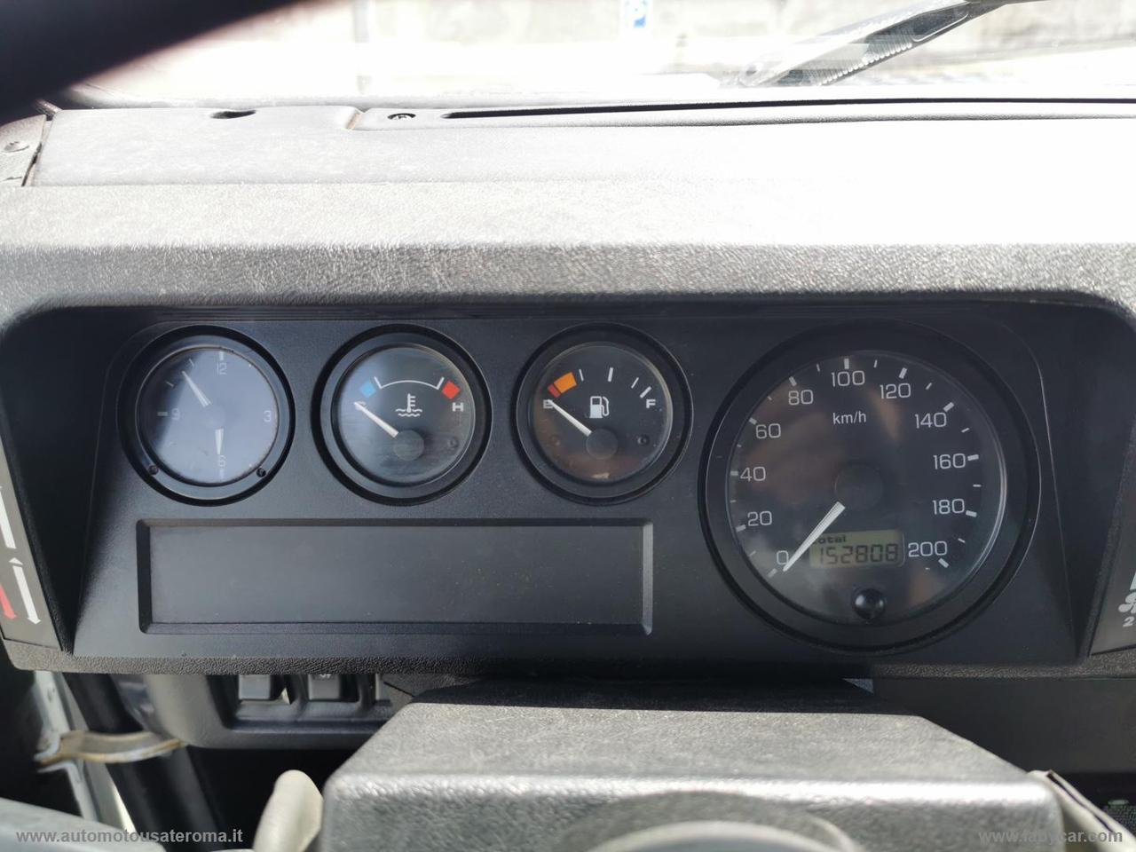 LAND ROVER Defender 90 2.5 Td5 Soft-Top