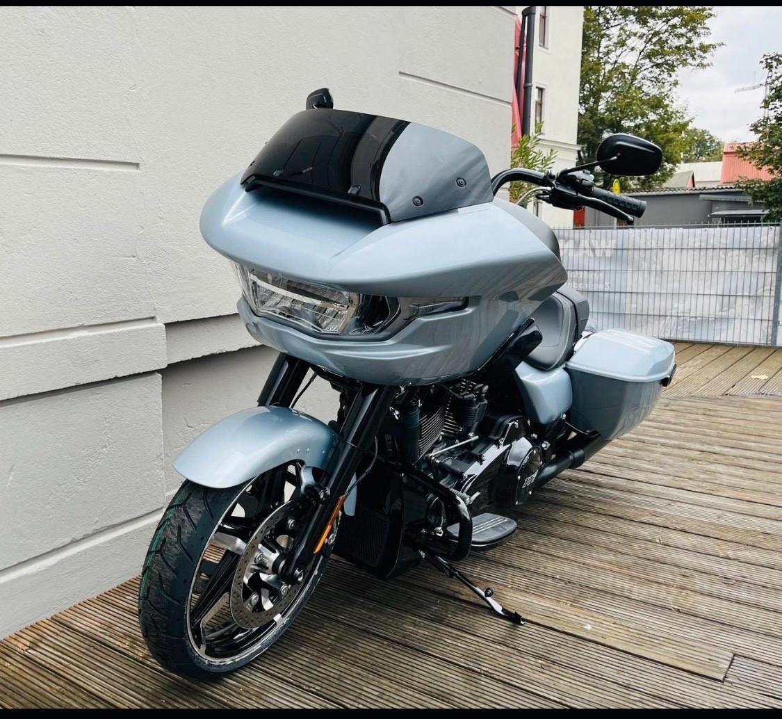 Harley-davidson Road Glide 117 FLTRX “ HELIX Argento Atlas Metallizzato \ Nero