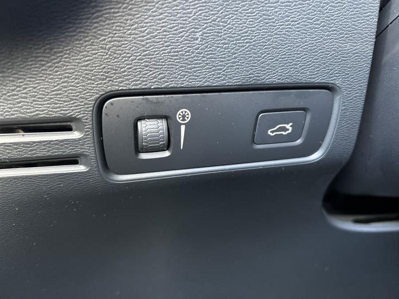 Volvo XC40 T2 Momentum Core 1 PROPRIETARIO - GANCIO TRAINO