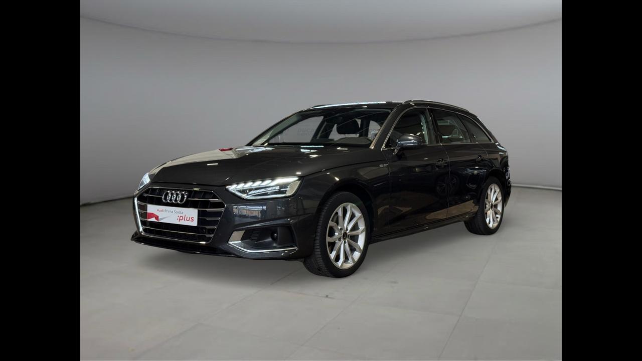 Audi A4 AVANT 30 TDI S TRONIC