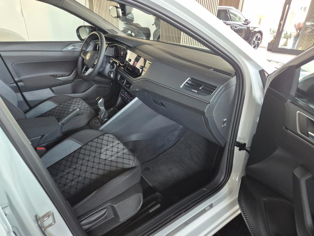 Volkswagen Taigo 1.0 TSI 110 CV R-Line KM0