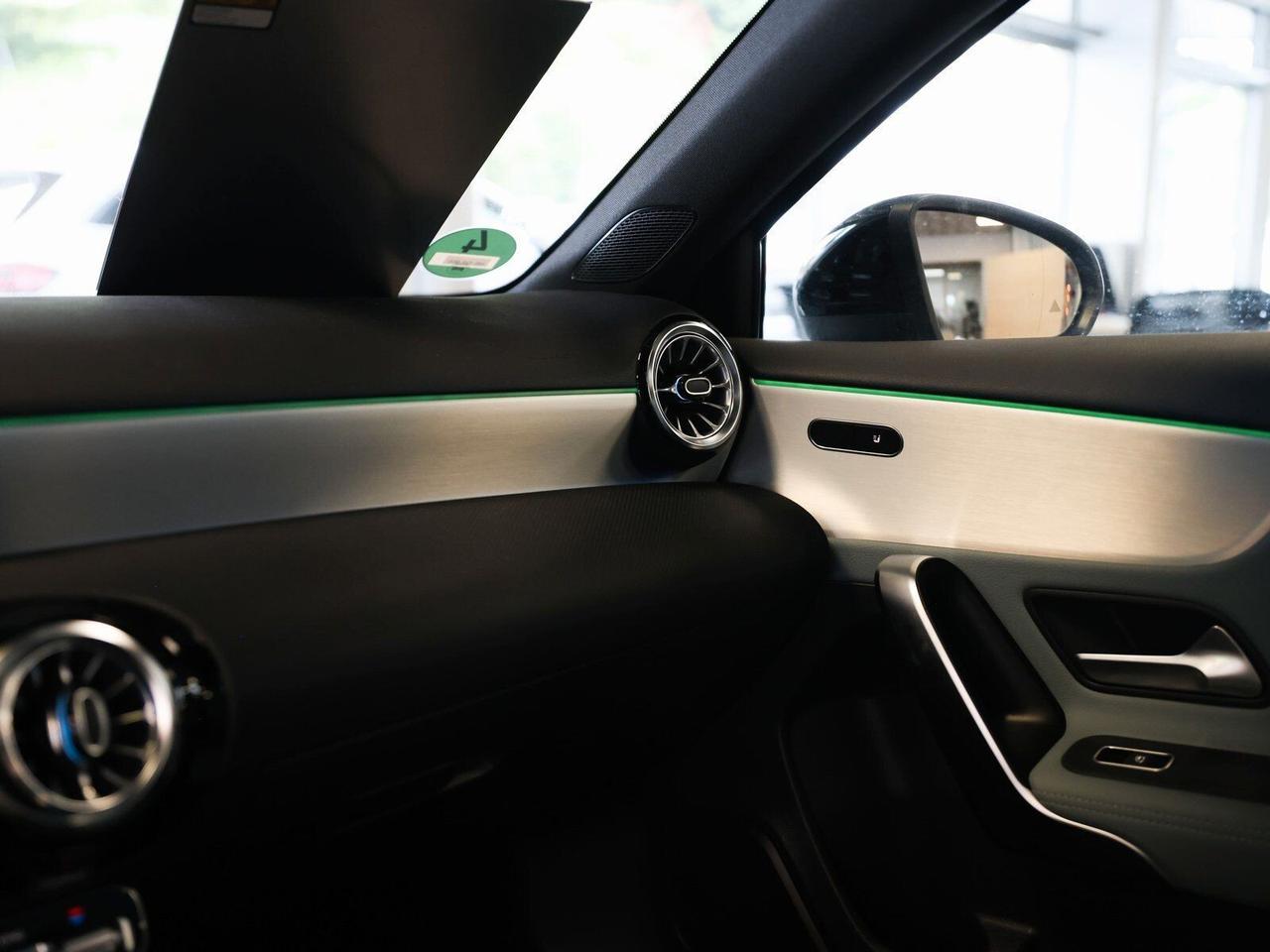 Mercedes-benz A 180d Premium Plus AMG Line