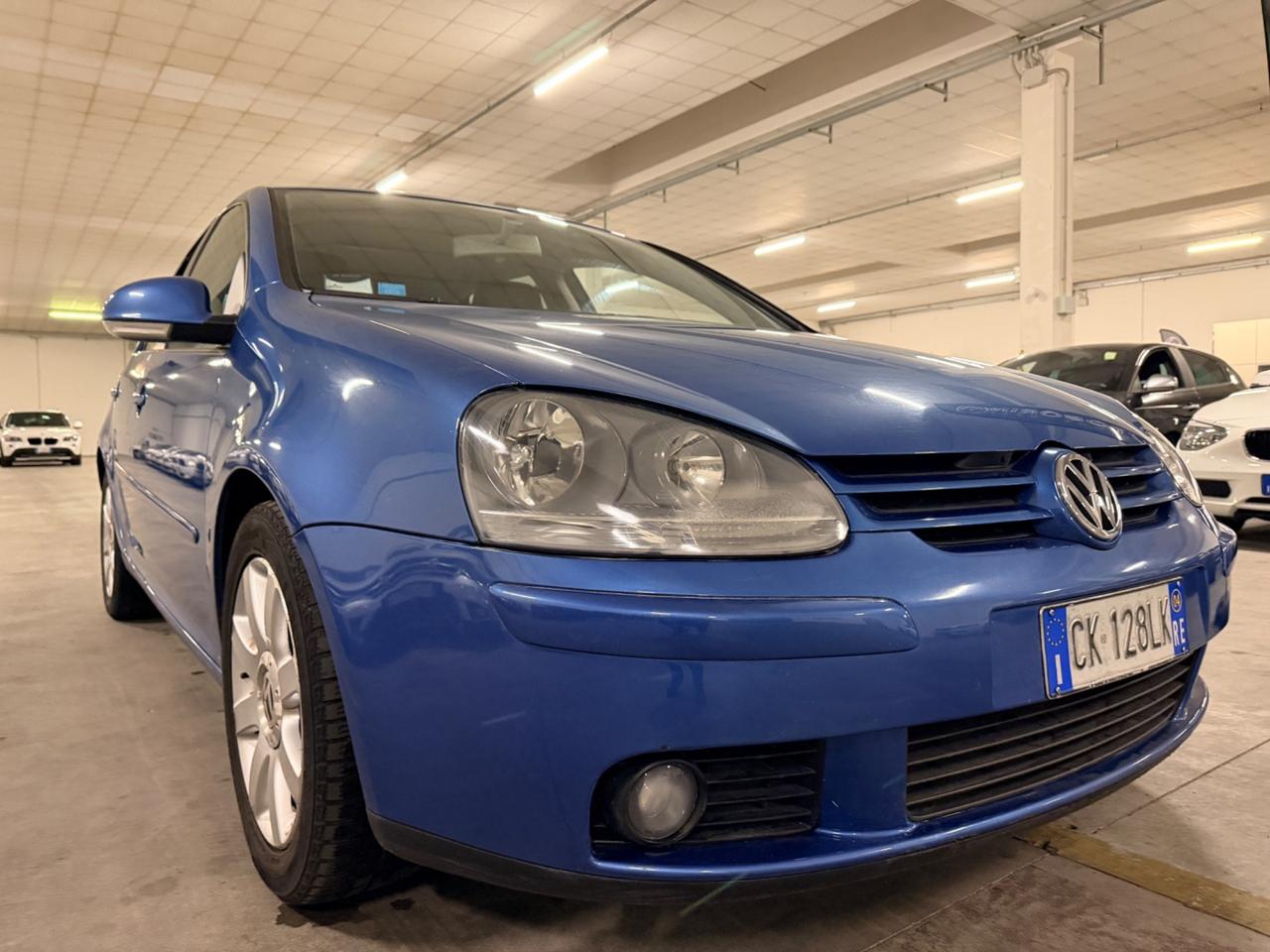 Volkswagen Golf 1.6 16V FSI 5p. Sportline