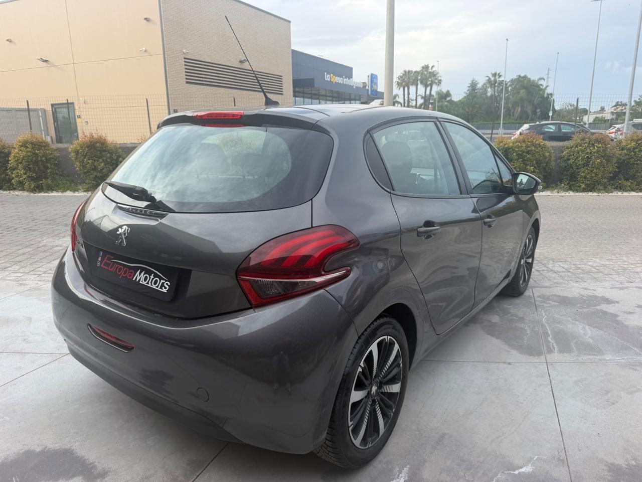 Peugeot 208 BlueHDi 75 5 porte Allure