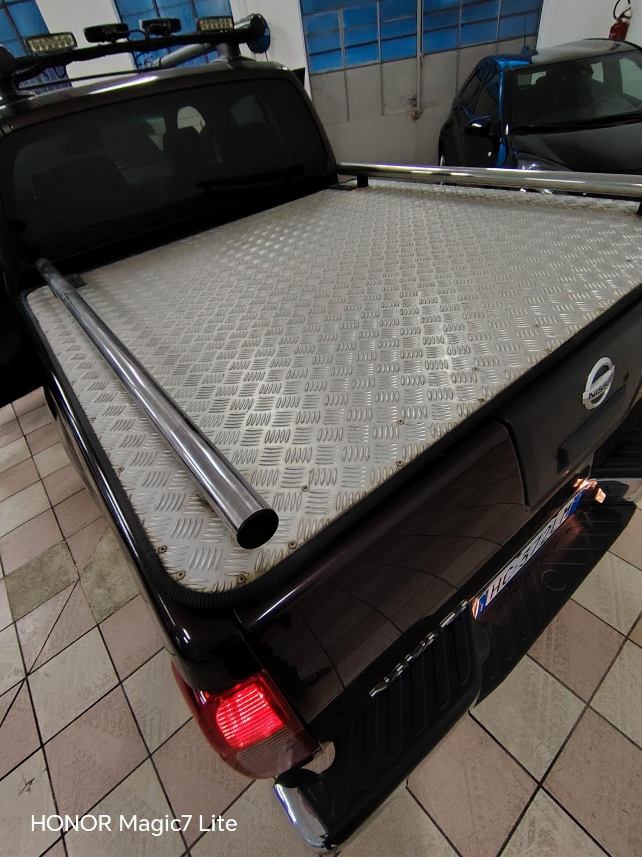 Nissan Navara 2.5 dCi 190CV 4 porte Double Cab LE