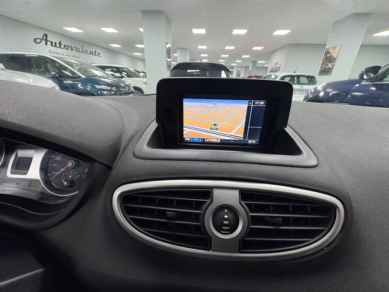 Renault Clio 1.5 dCi 75CV anno 2011 neopatentati