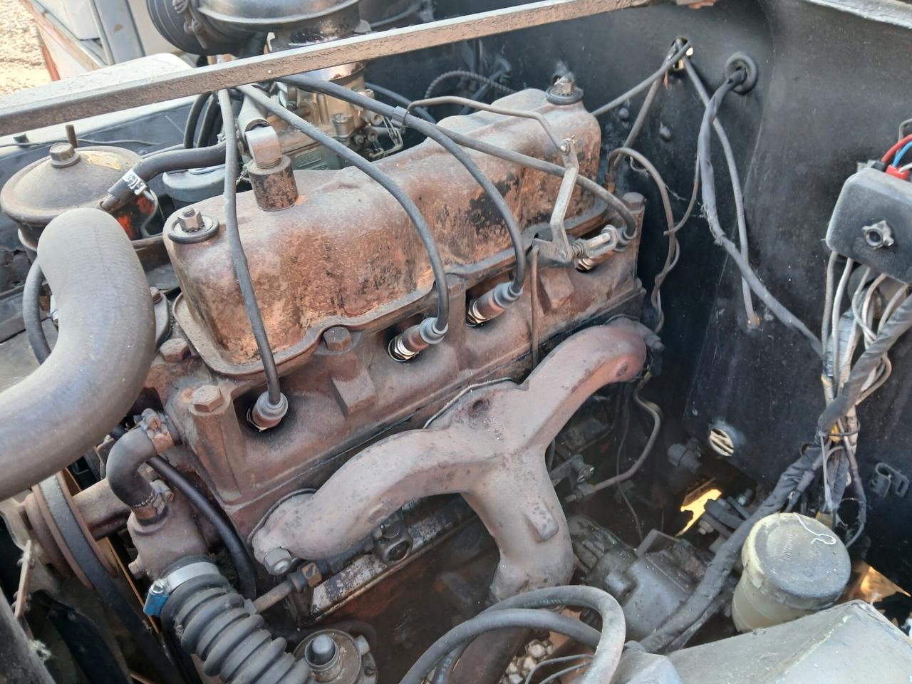 Jeep Willys 2200 benzina