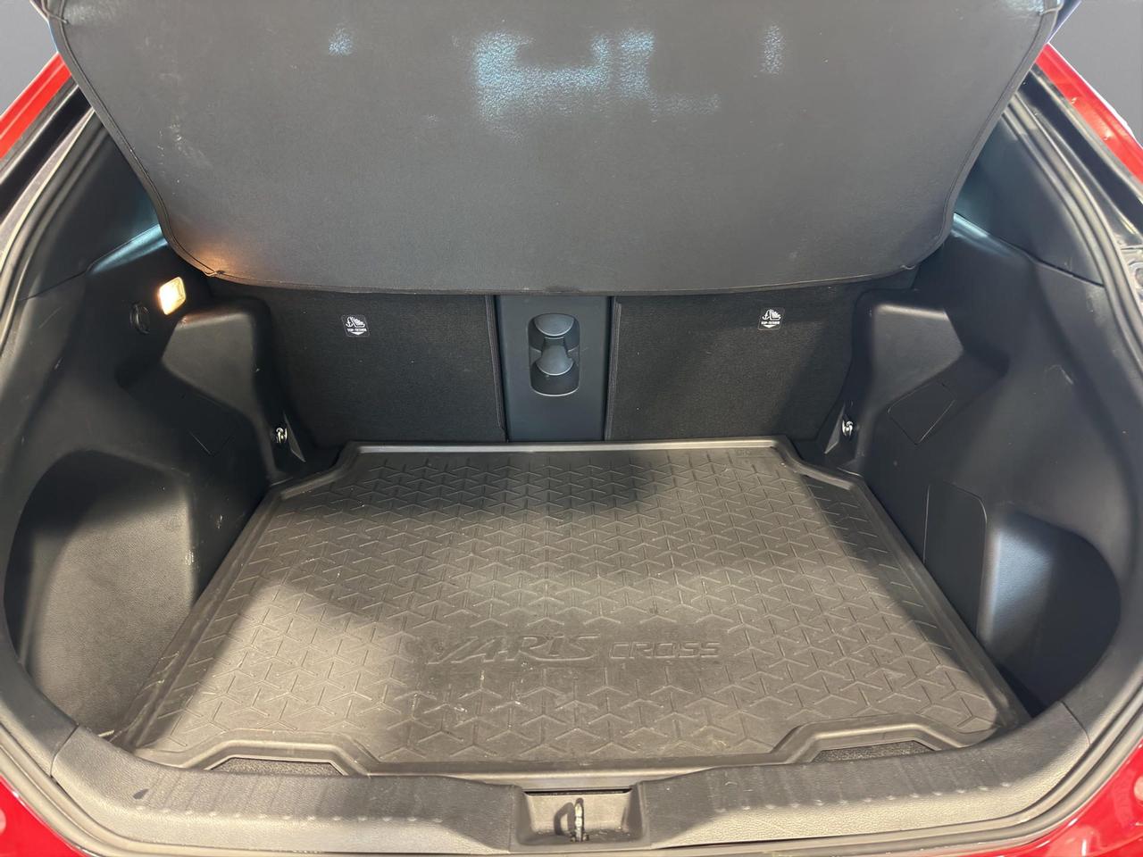 Toyota Yaris Cross 1.5h Adventure awd-i 116cv e-c