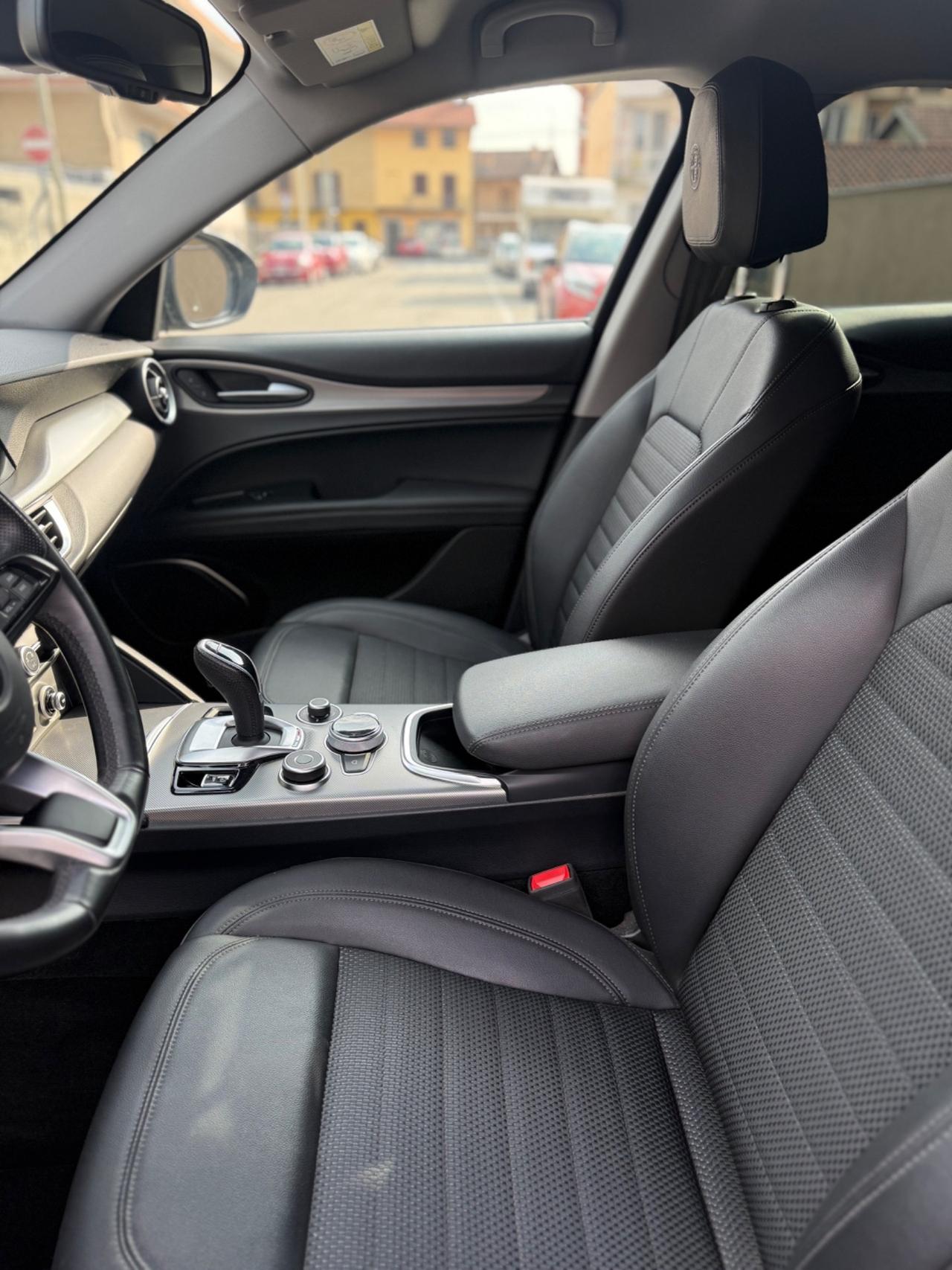Alfa Romeo Stelvio 2.2 Turbodiesel 190 CV AT8 Q4 Sprint