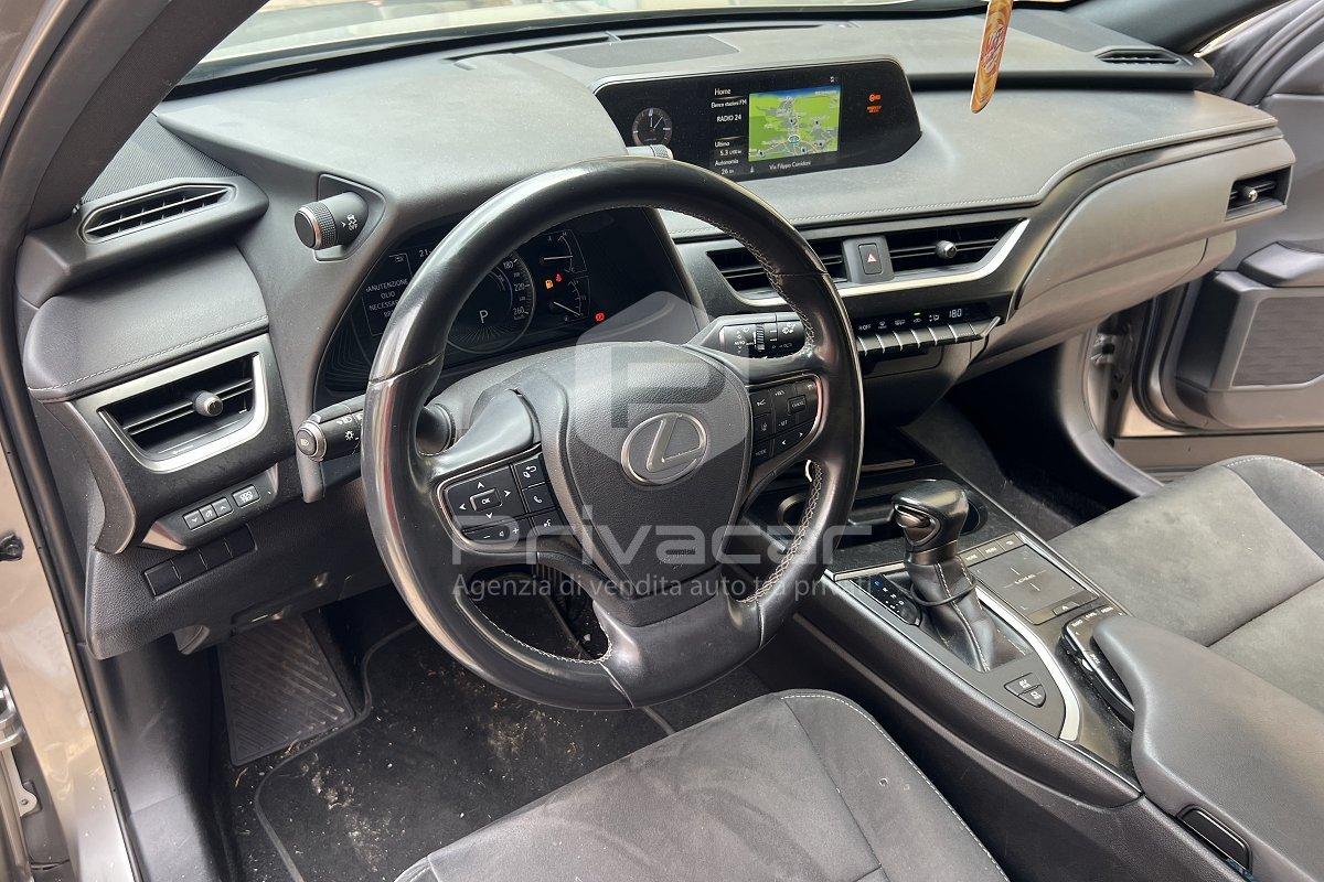 LEXUS UX Hybrid Executive