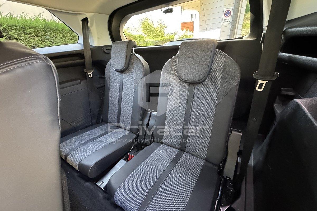 PEUGEOT 5008 BlueHDi 120 S&S Business