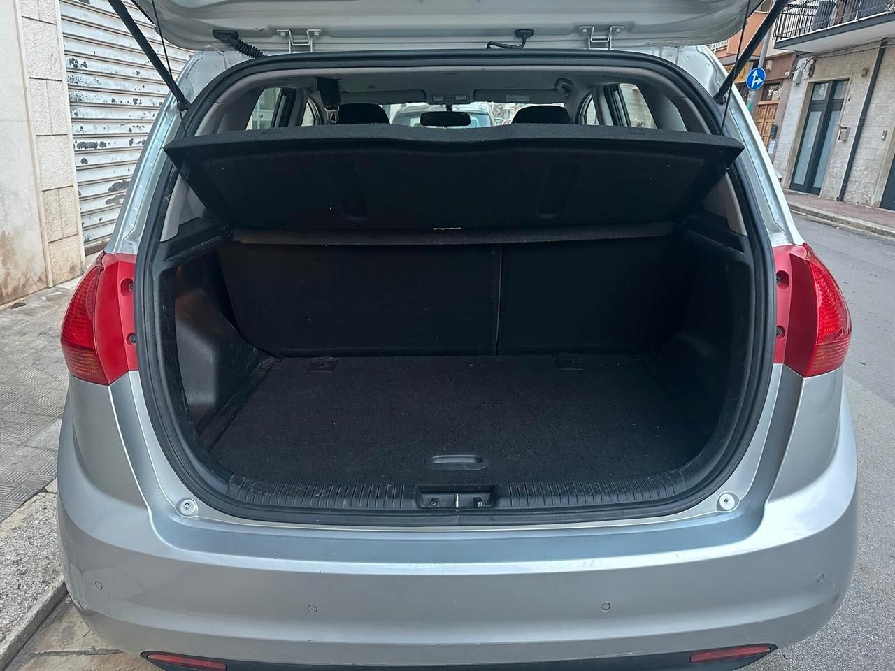 Kia Venga 1.4 CRDi 90CV Cool