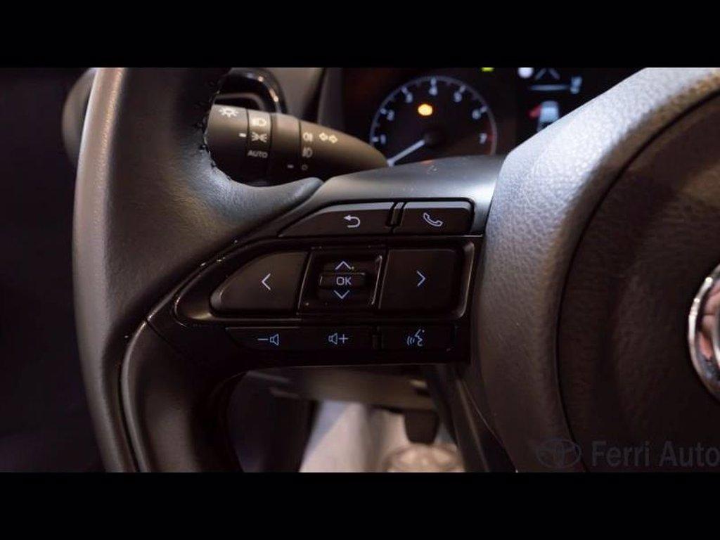 TOYOTA Yaris 1.0 active del 2023