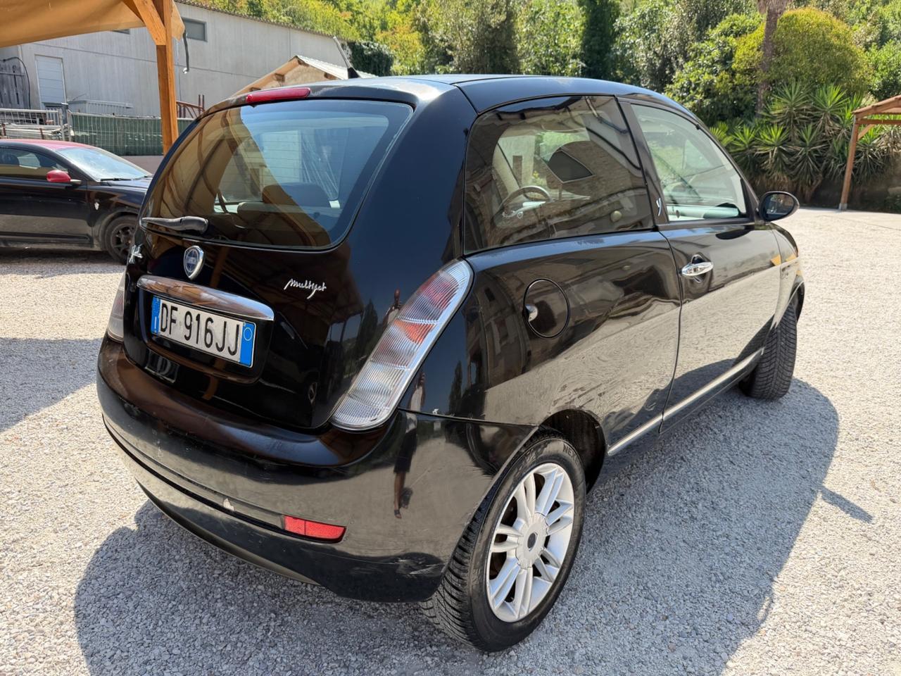 Lancia Ypsilon 1.3 MJT 90 CV Platino