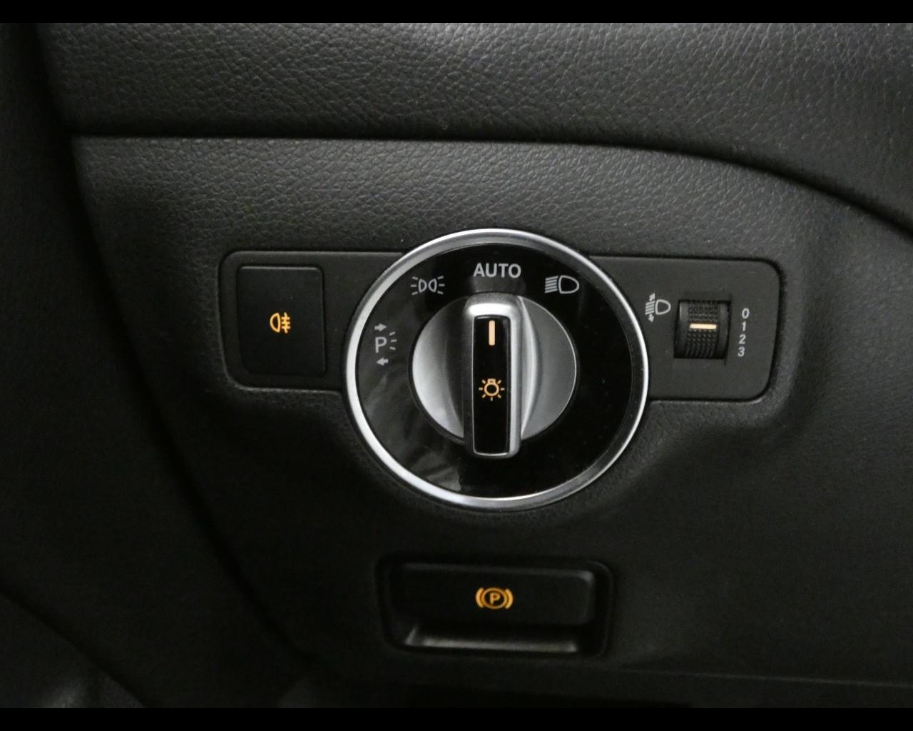 Mercedes-Benz GLA (X156) - GLA 180 d Executive
