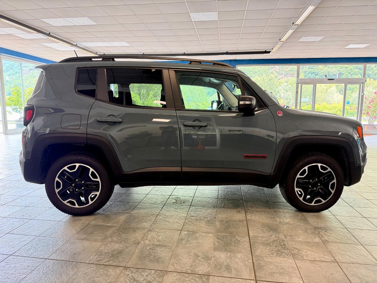 Jeep Renegade 2.0 Mjt 170CV 4WD Trailhawk Cambio automatico