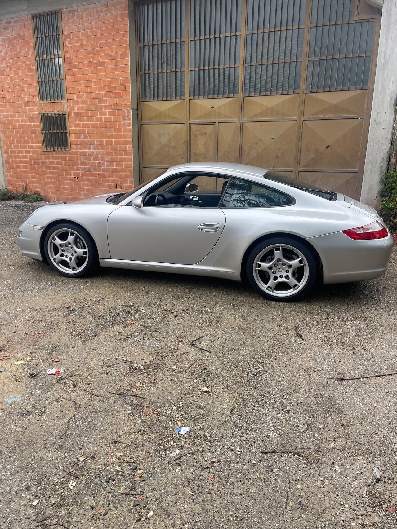 Porsche 911 Carrera cat Coupé