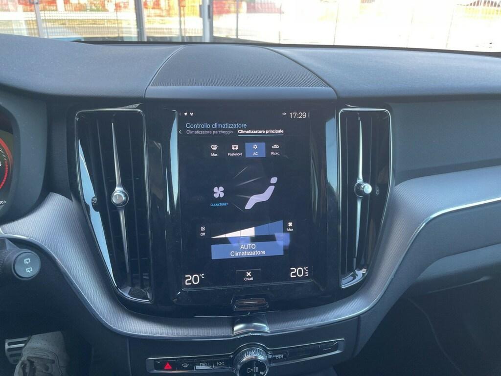 Volvo XC60 2.0 B4 R-Design AWD Geartronic