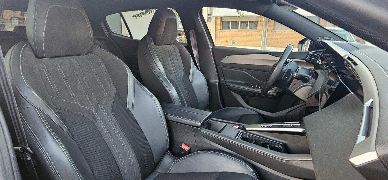 Peugeot 408 Plug-in Hybrid 225 e-EAT8 GT