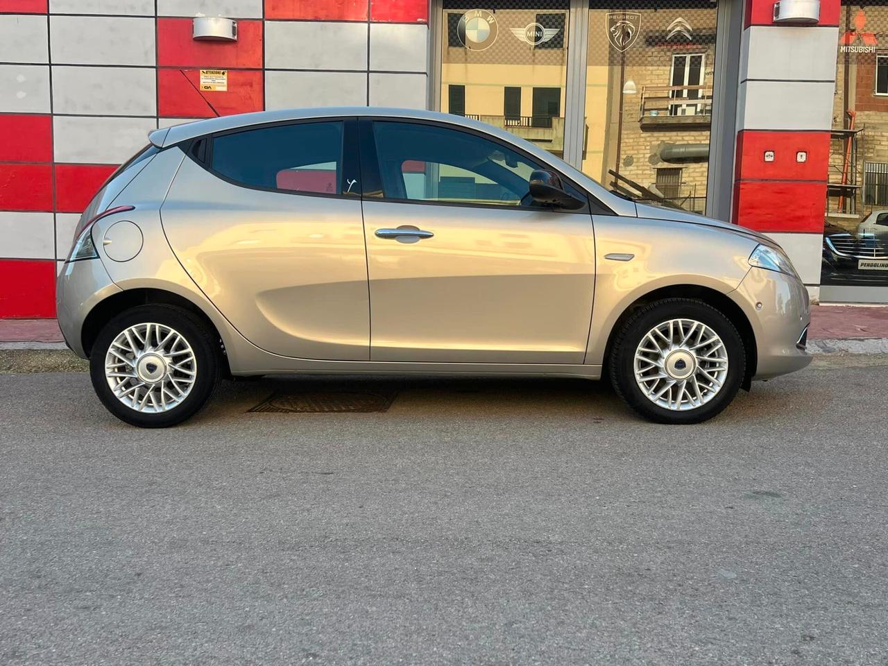 Lancia Ypsilon 1.3 MJT 16V 95 CV 5 porte S&S Gold