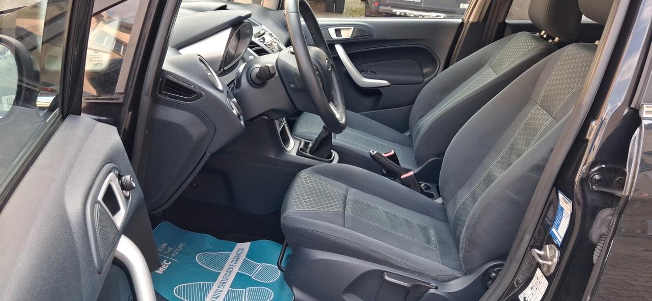 Ford Fiesta 1.4 Titanium BenzGPL
