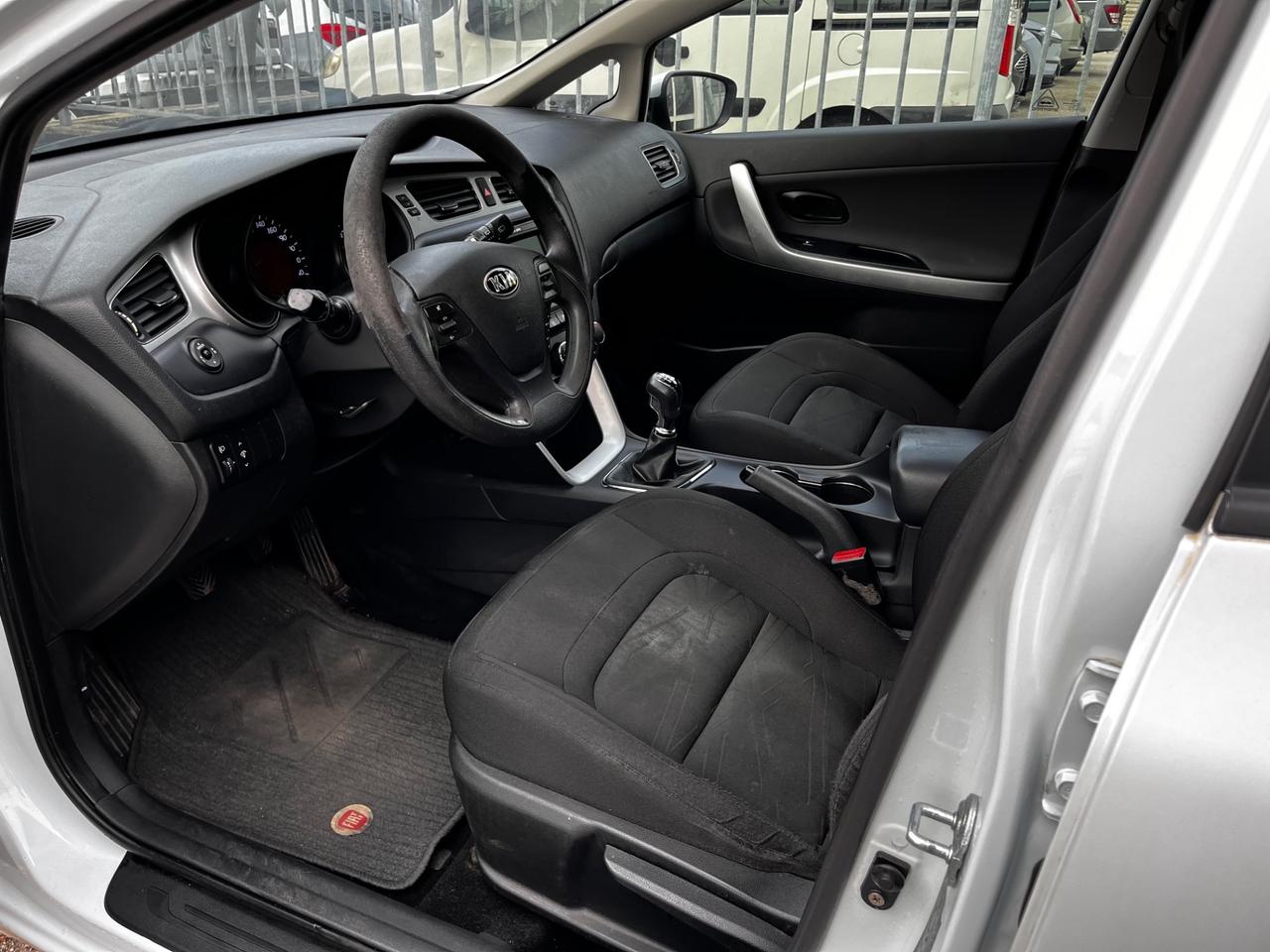 Kia Ceed cee'd 1.4 CRDi 5 porte OK NEOPATENTATI