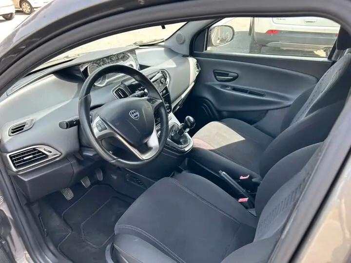 Lancia Ypsilon 1.2 69 CV 5 porte SILVER C/CLIMA