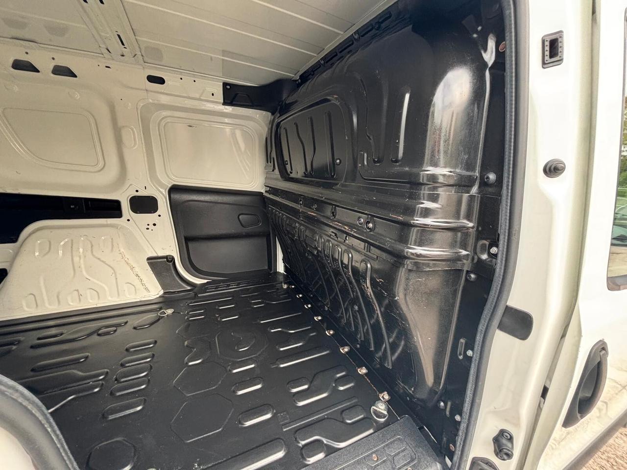 Fiat Doblò 1.6 MJT 105CV PC-TN Cargo - 2020