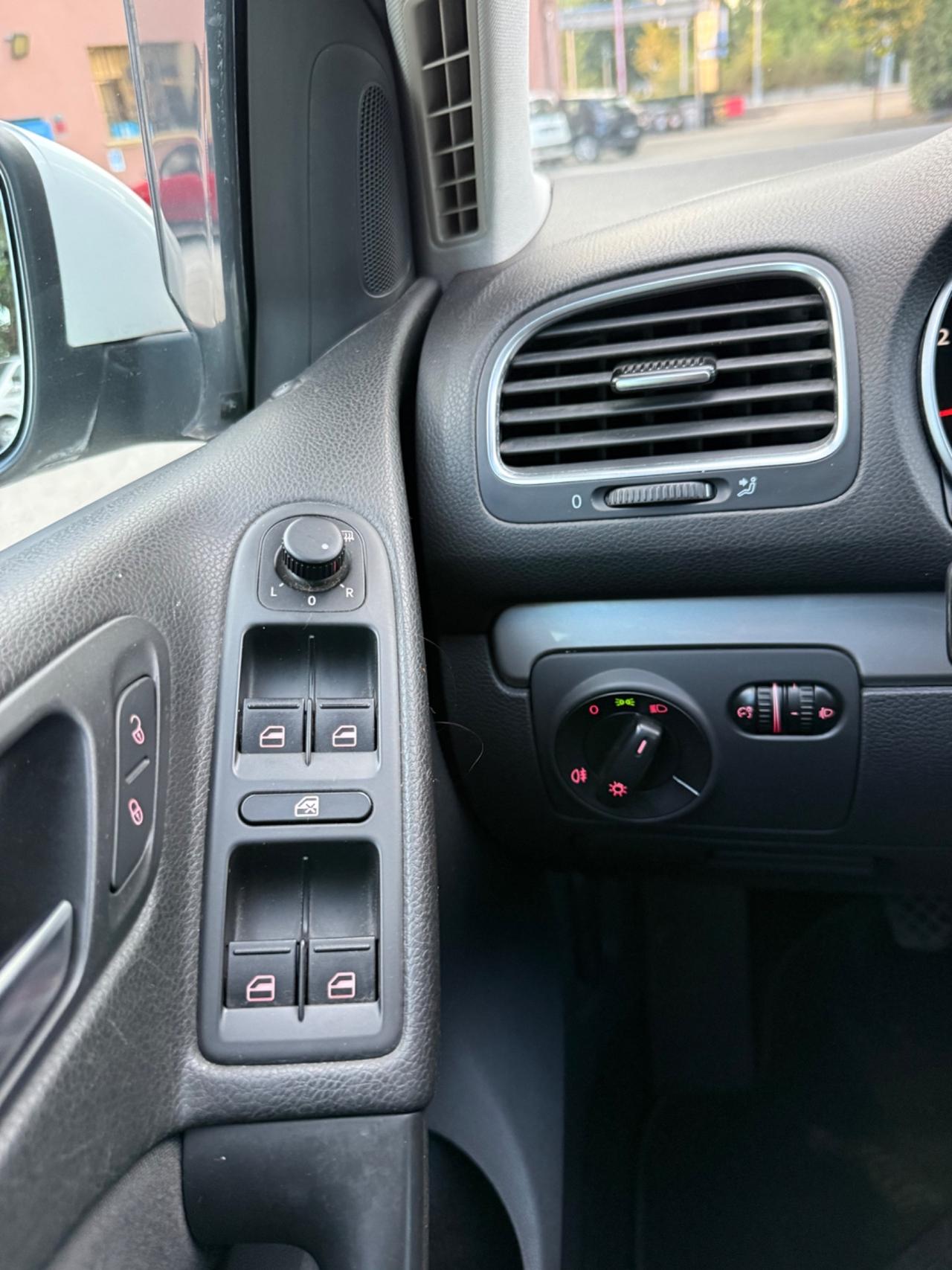 Volkswagen Golf Business 1.6 TDI 5p. Highline