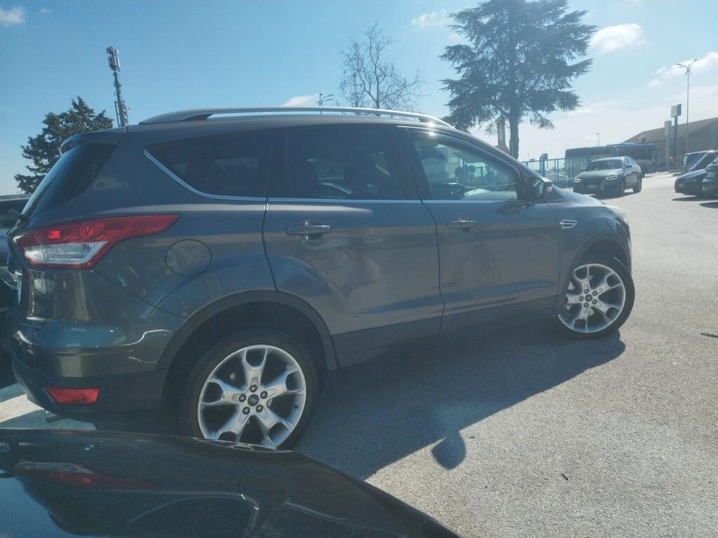 Ford Kuga 2.0 TDCI 163 CV 4WD Powershift Titanium