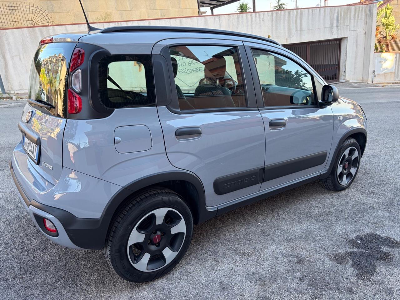 Fiat Panda 1.0 FireFly S&S Hybrid City Cross unico