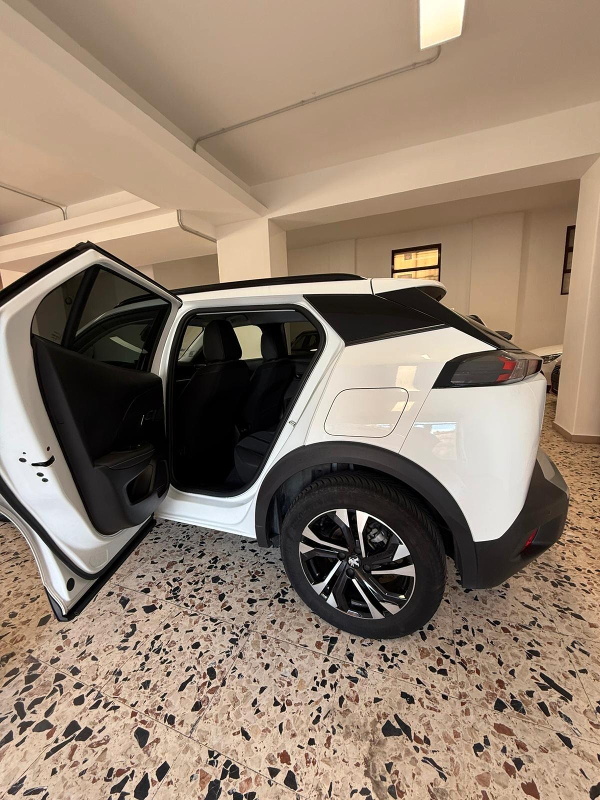 Peugeot 2008 BlueHDi 130 S&S EAT8 Allure