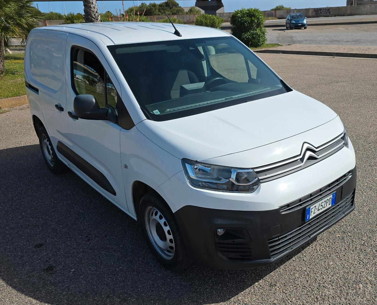 Citroen Berlingo BlueHDi 100 S&S Van 1.6 100 cv 3 posti portata (1000Kg)