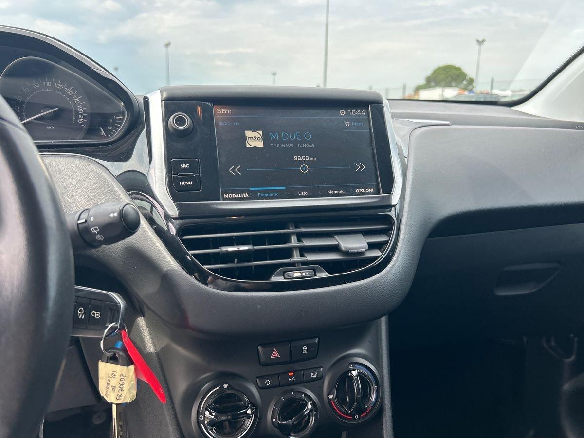 PEUGEOT 208 I 2015 - 208 5p 1.2 puretech Allure s&s 82cv neopatentat