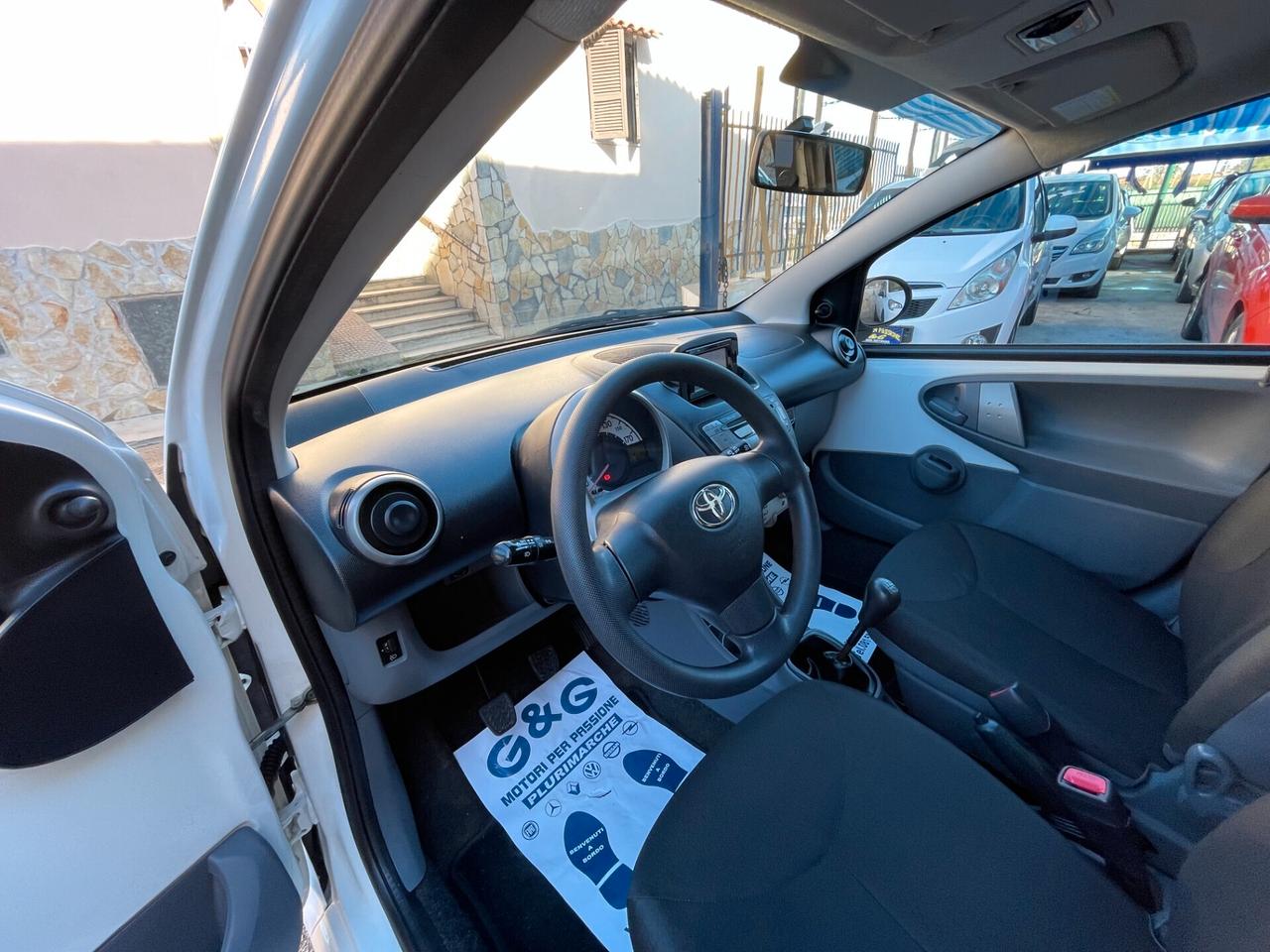 Toyota Aygo 1.0 12V VVT-i 5 porte Sol Connect
