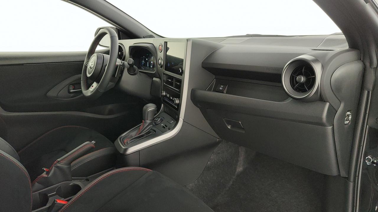 TOYOTA GR Yaris 1.6 Circuit dat-8
