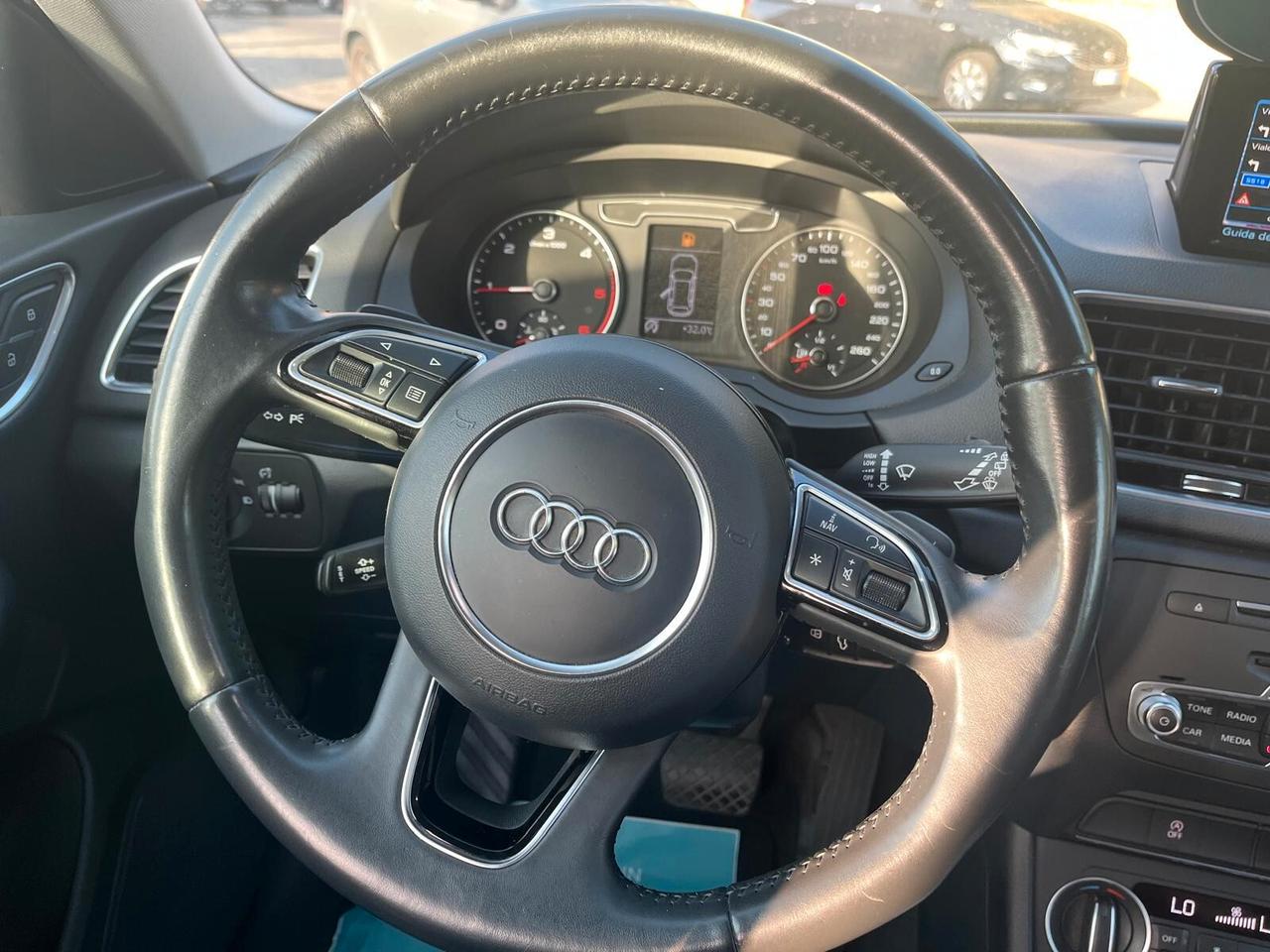 Audi Q3 2.0 TDI 150 CV Business