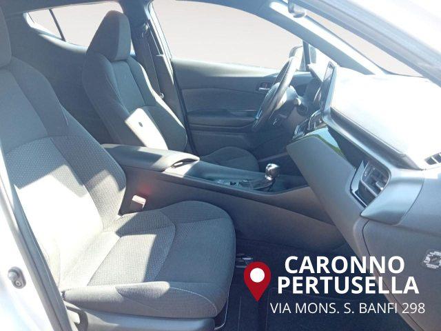 TOYOTA C-HR 1.8 Hybrid E-CVT Business