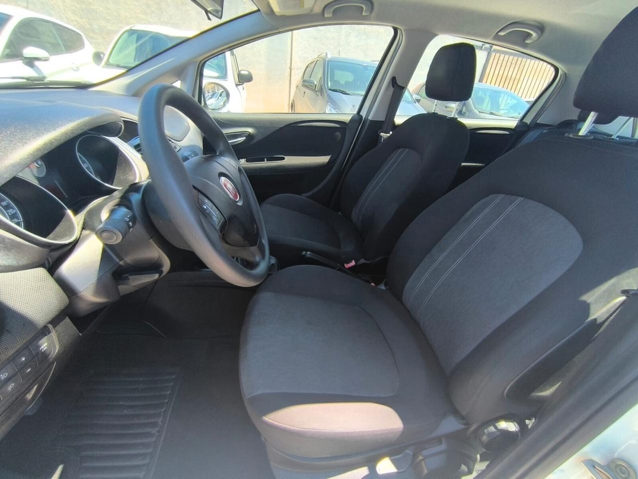 Fiat Punto 1.3 MJT 75 CV Street 2014