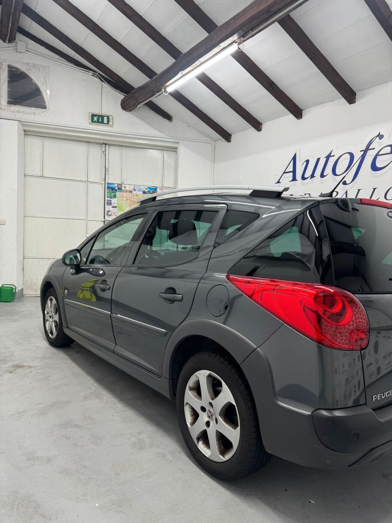 Peugeot 207 1.6 8V HDi 112CV SW Outdoor