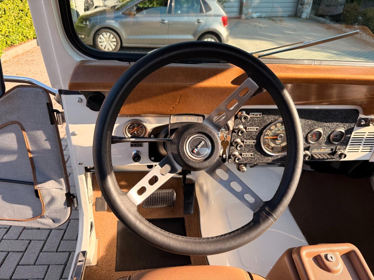Jeep CJ-7 Golden Eagle