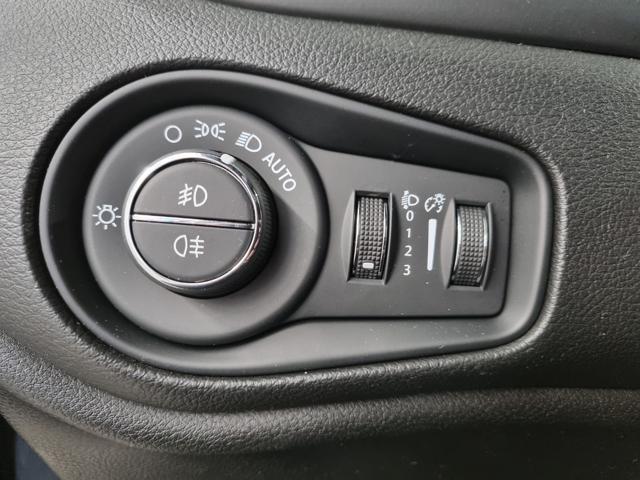 JEEP Renegade 1.3 T4 DDCT 80th Anniversary