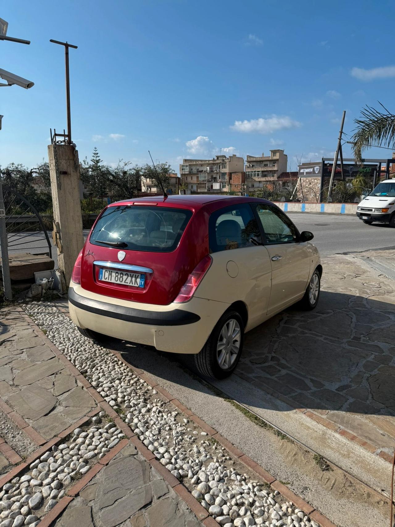 Lancia Ypsilon 1.3 MJT 75 CV Oro Giallo